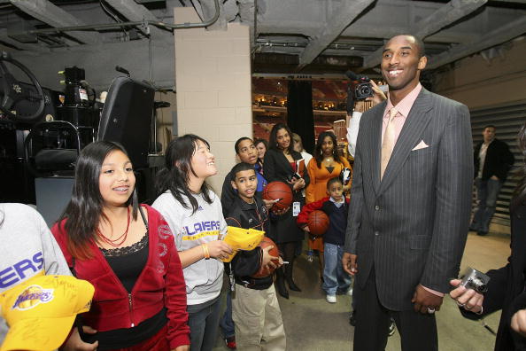 共同勾勒出 共同勾勒出